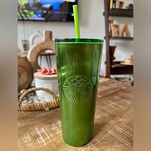 Starbucks Lime 'Green Shine' Holographic
Shifting SS Tumbler. NWT.”Cat eye vibe”